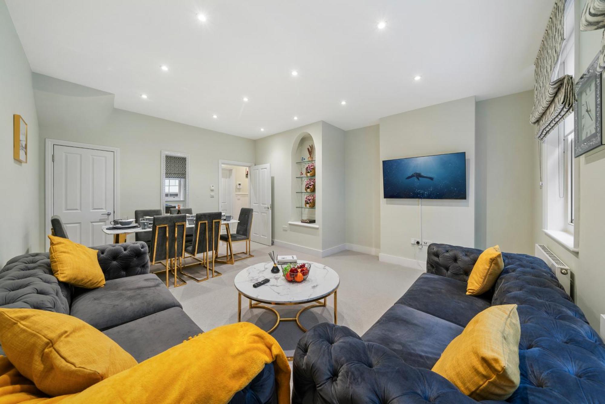 Chic 2 Bed Maisonette In Mayfair 32A Лондон Екстериор снимка