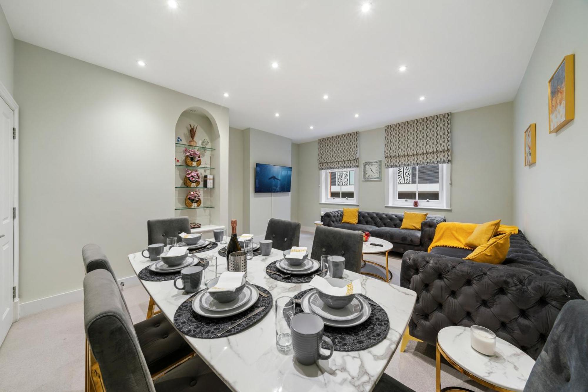 Chic 2 Bed Maisonette In Mayfair 32A Лондон Екстериор снимка